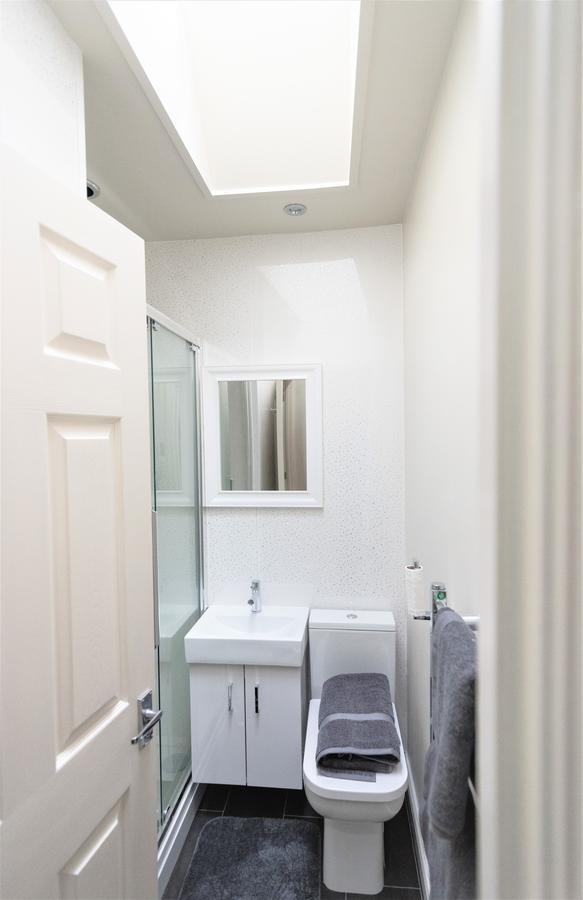 Swindon City Centre Duplex - Entercloud9Sa Extérieur photo