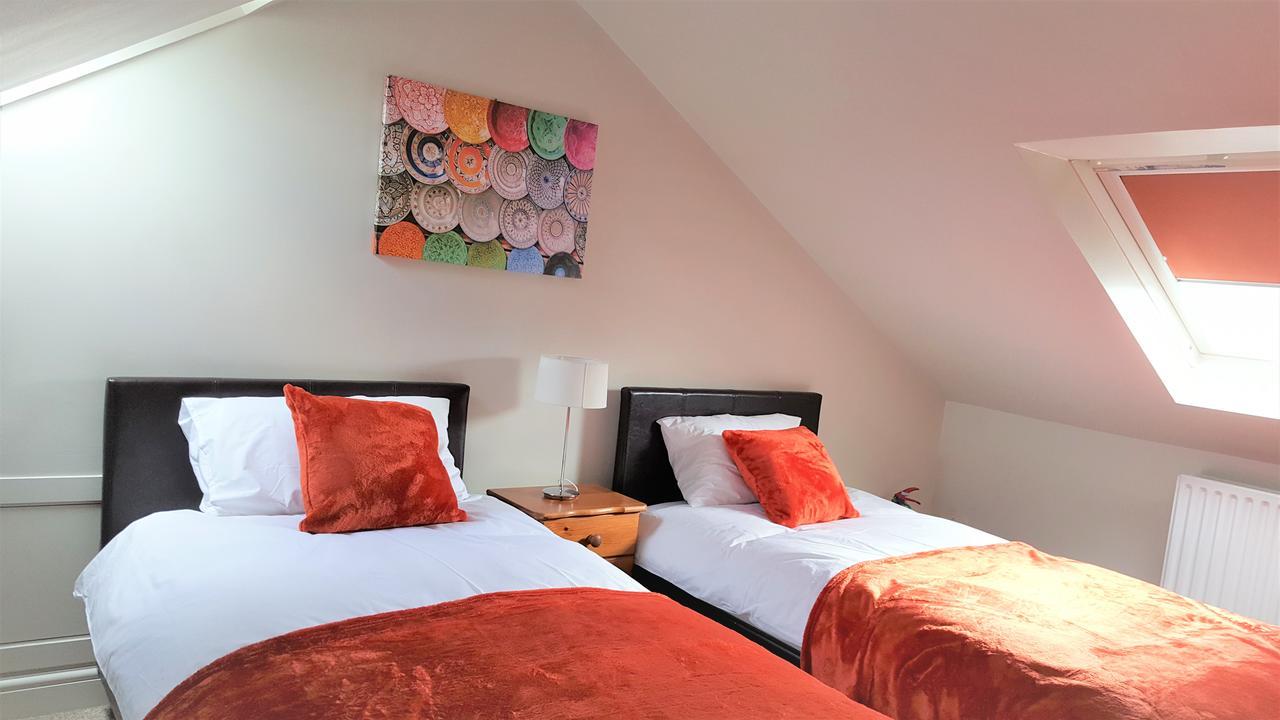 Swindon City Centre Duplex - Entercloud9Sa Extérieur photo